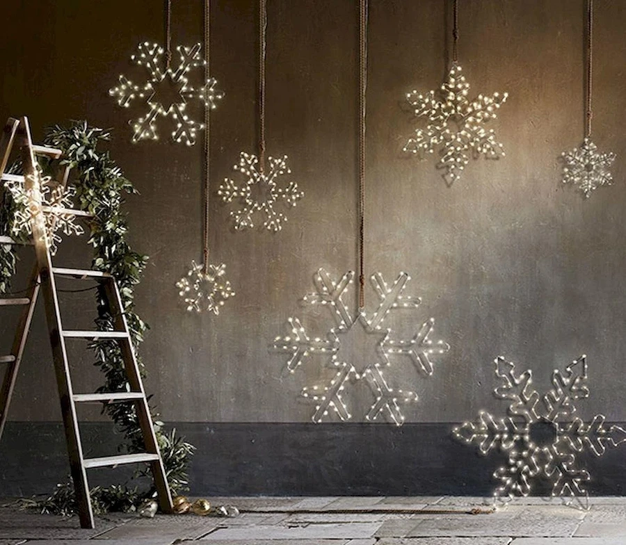 Новогодний декор из снежинок: 8 идей, которые вас очаруют