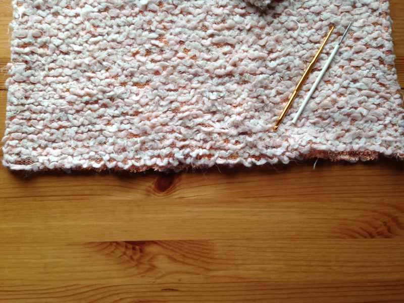 Как обработать низ изделия из вязаного трикотажа