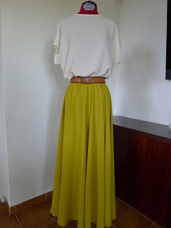 Оливковая юбка от Oxxana