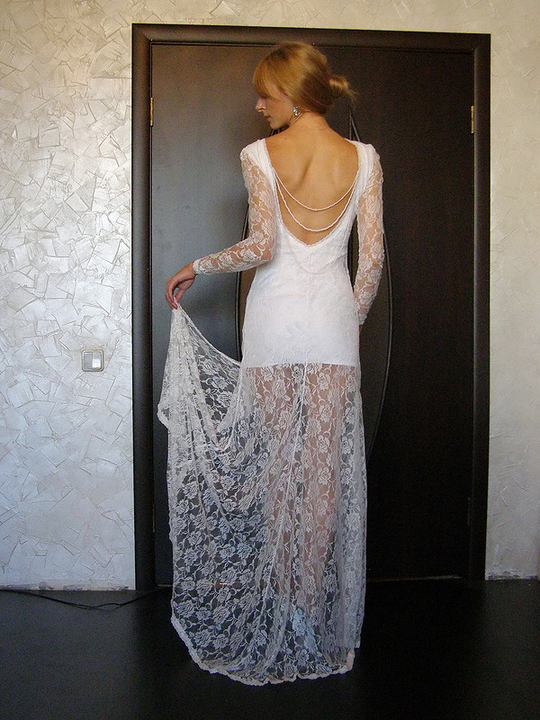 Белое платье из гипюра с открытой спиной от zebera
