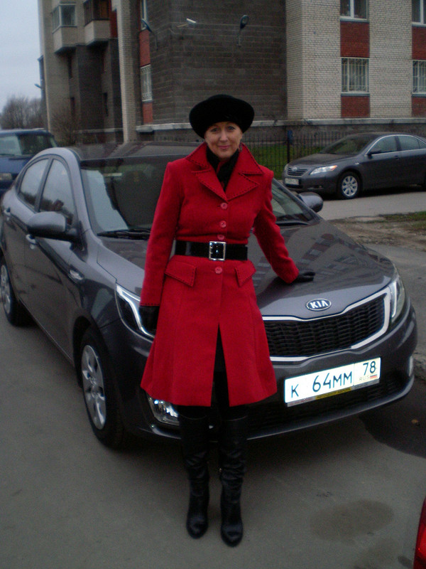 Красное пальто от Elena Niko