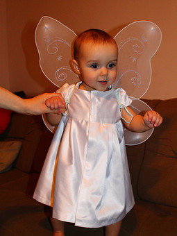 Работа с названием Платье-Ангел для малыша.