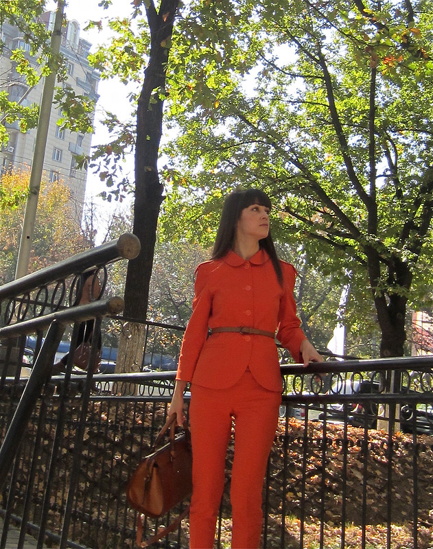 Оранжевый костюм от ОльгаС