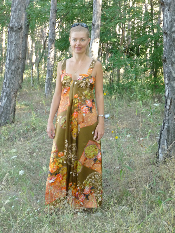 Платье из атласа от Zoya