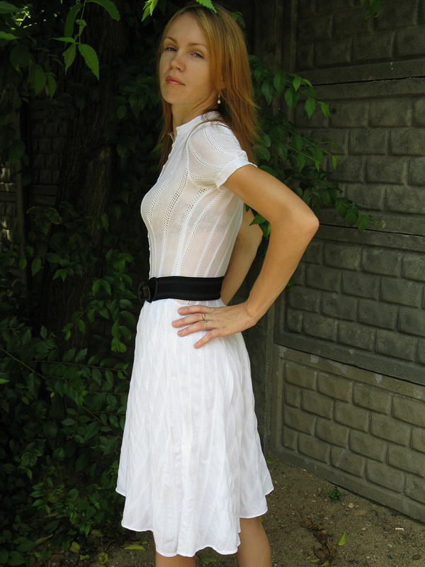 У меня тоже есть это платье Бурда 1/2010 от stativa