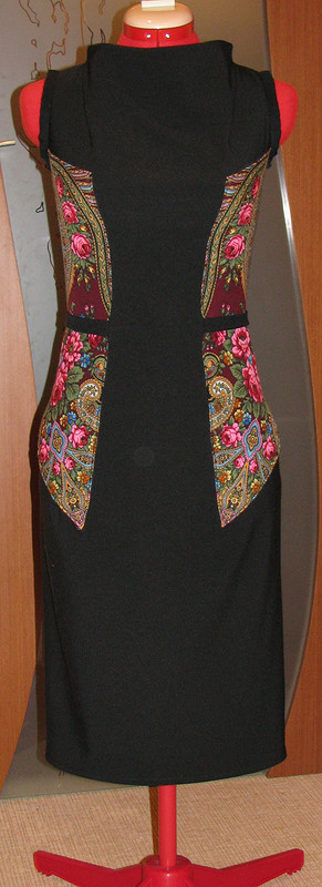 Платье с вставками по бокам от Лариса Якупова