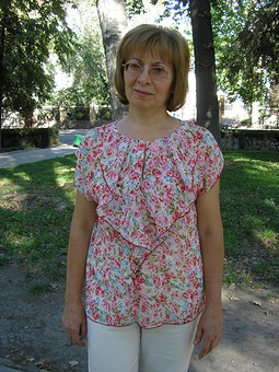 Блузка с воланами для мамы