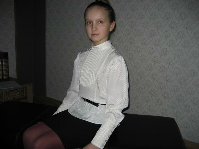 Блузка для школьных торжеств от Natalya Gerasimova