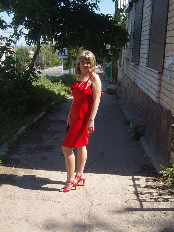 Красное платье от ukka
