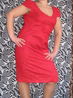 красное платье из льна