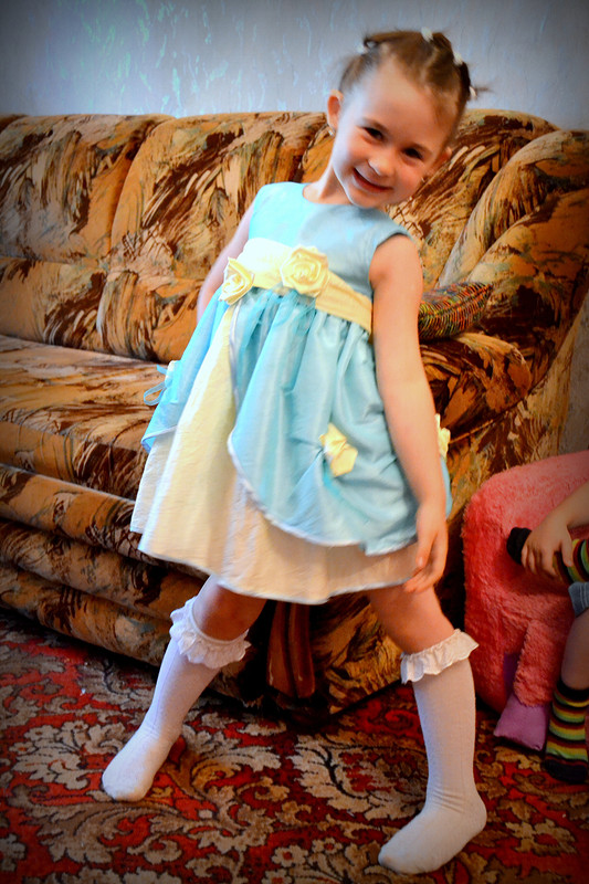 Ванильное платье для доченьки от Бендус