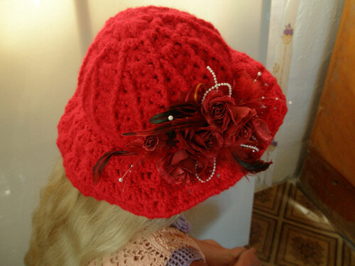красная шляпа от Юлия