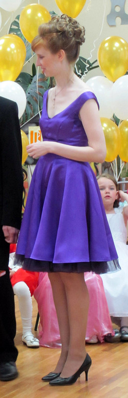 Платье маме на выпускной дочери в саду от Adelin