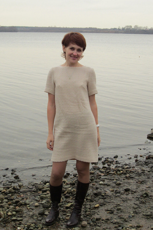 Модель (128 BURDA 1/2010) одна - платье уже третье! от Юлия Деканова - редактор сайта