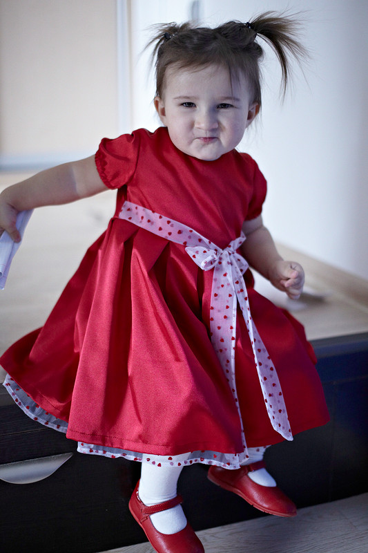 Первое красное платье от Ольга Истомина