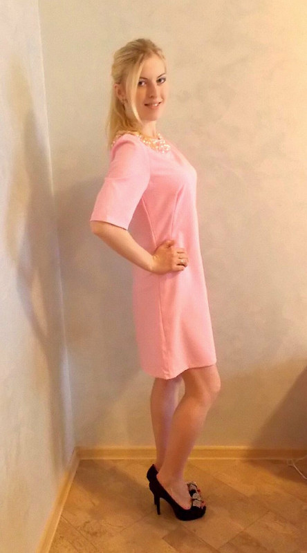 Розовое платье от Elle-gand