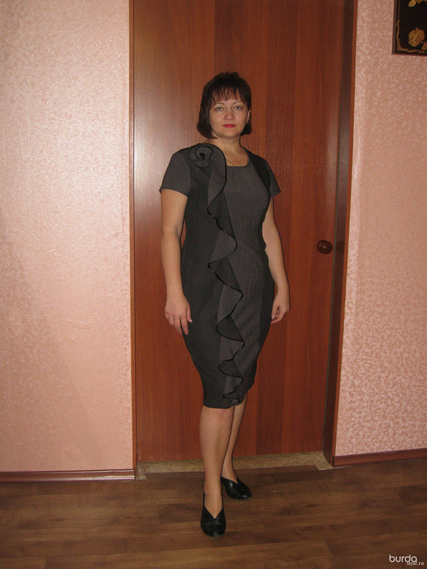 Платье с воланом от aniram2710