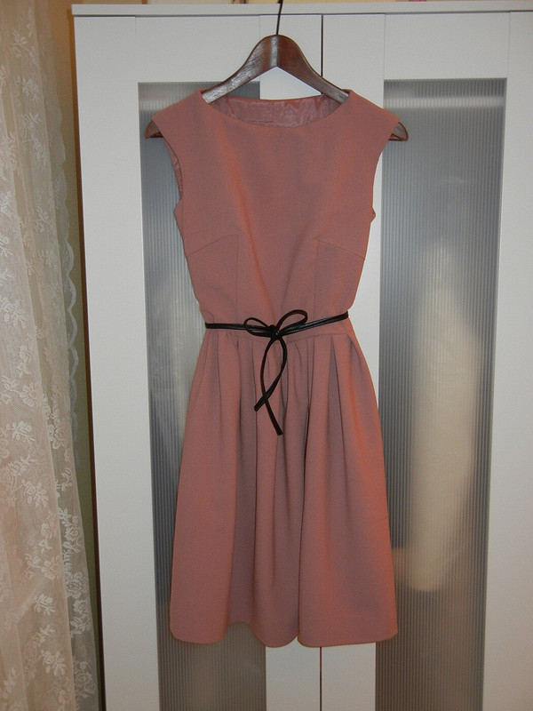 Пудрово-розовое платье от rosa bianca