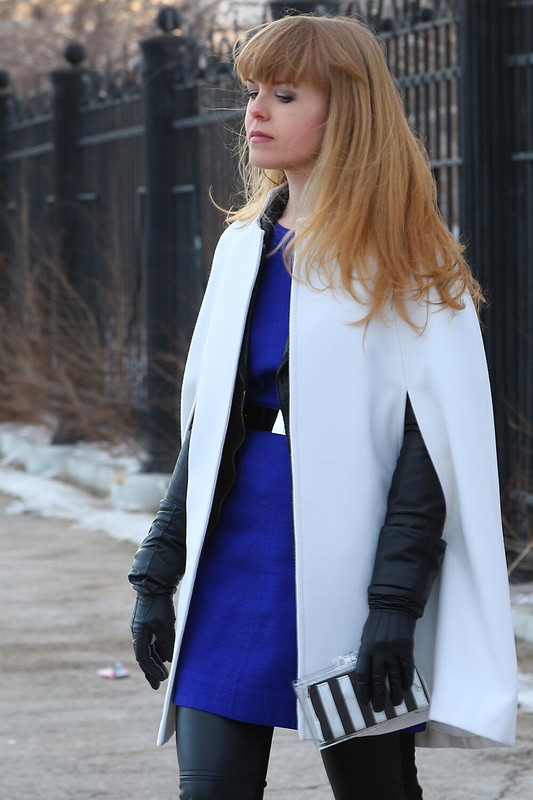 Белое пальто - накидка от Agnia