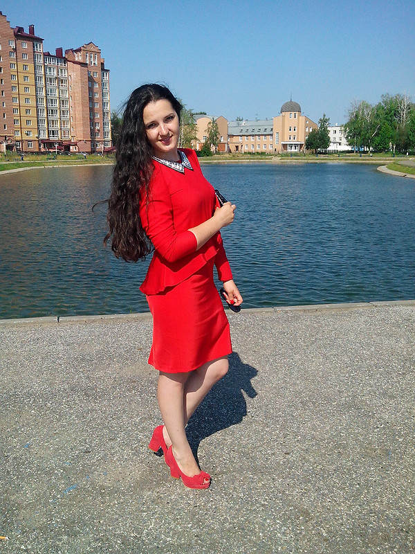Красное платье от Annete