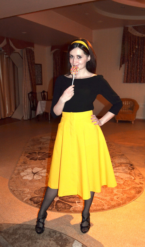 Безумная желтая юбка от Katrine