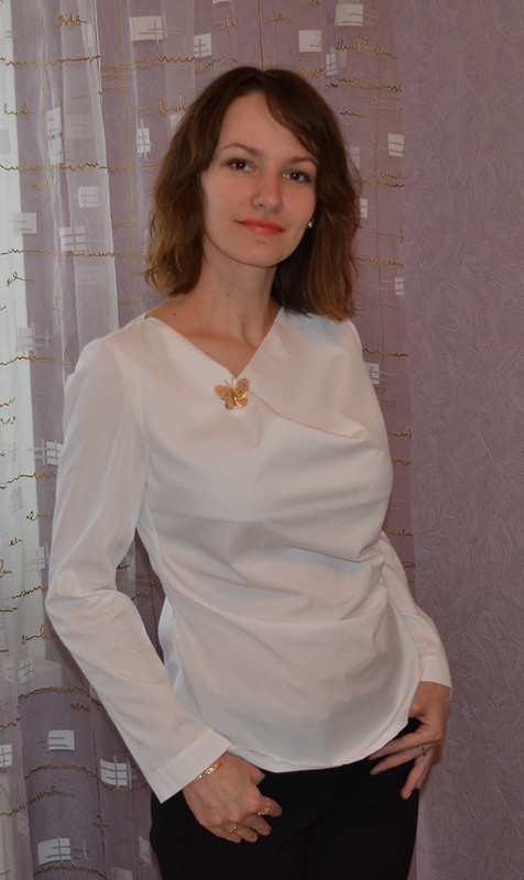 Белая блузка от Natalie St