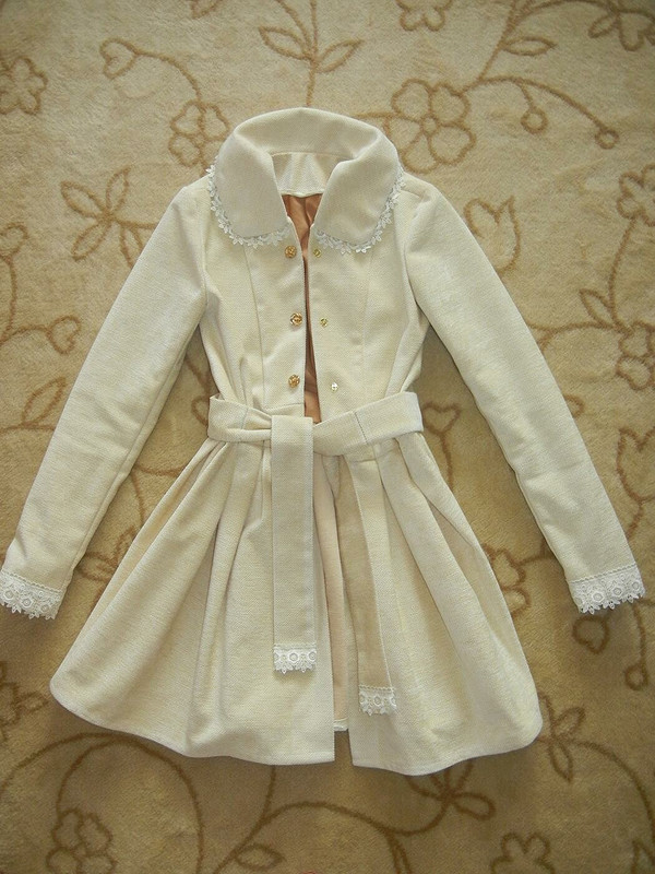 Пальто из гобелена «Ванильное, как мороженое» от rosa bianca