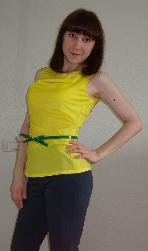 Желтый топ от Katerina M