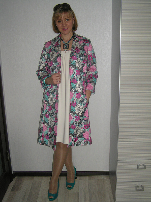 «Цветущее пальто» с намеком на 50-е.... от Захарова Альбина