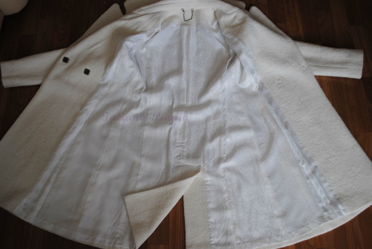 Белое пальто от FortePiano
