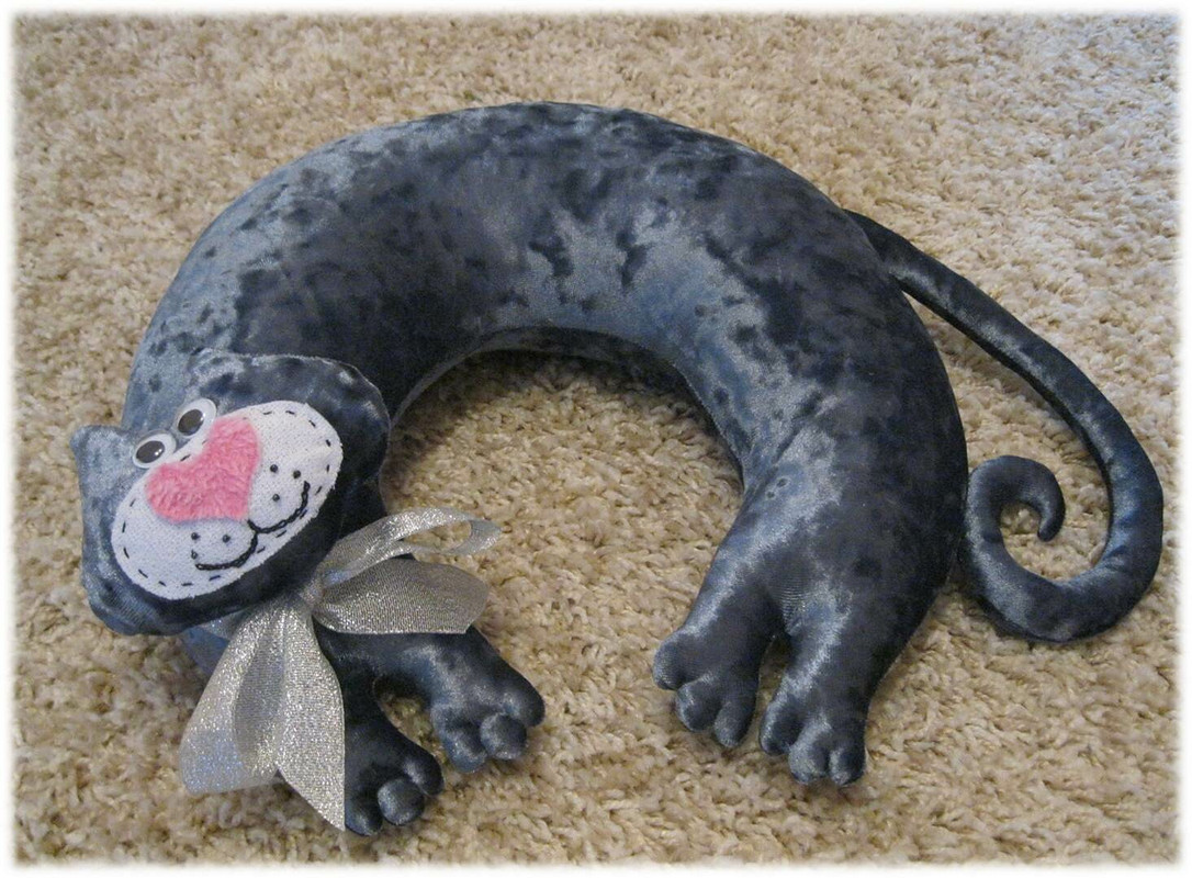 Подушка для шеи «Котики» от LyuMarina