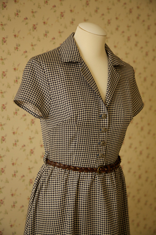 Приталенное платье-рубашка с лацканами от Таня Орлова