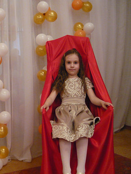 Работа с названием Платье для дочки на выпускной в детский сад