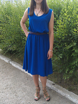 синее платье...