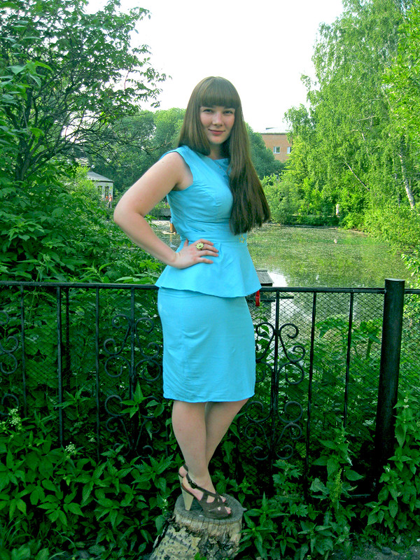 Бирюзовое платье с баской от yulyafsf
