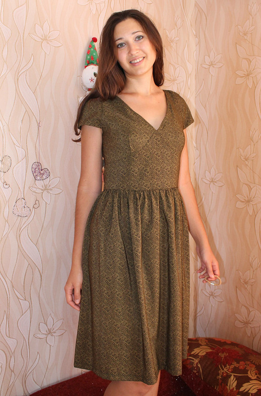 Оливковое платье от Зильчук