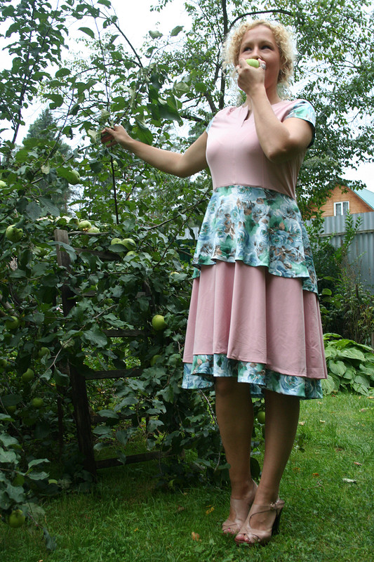 Платье с баской «Цветы гортензии» от Nataly Dorokhova