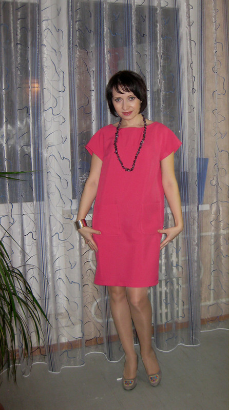 Розовое платье от Ефросиния