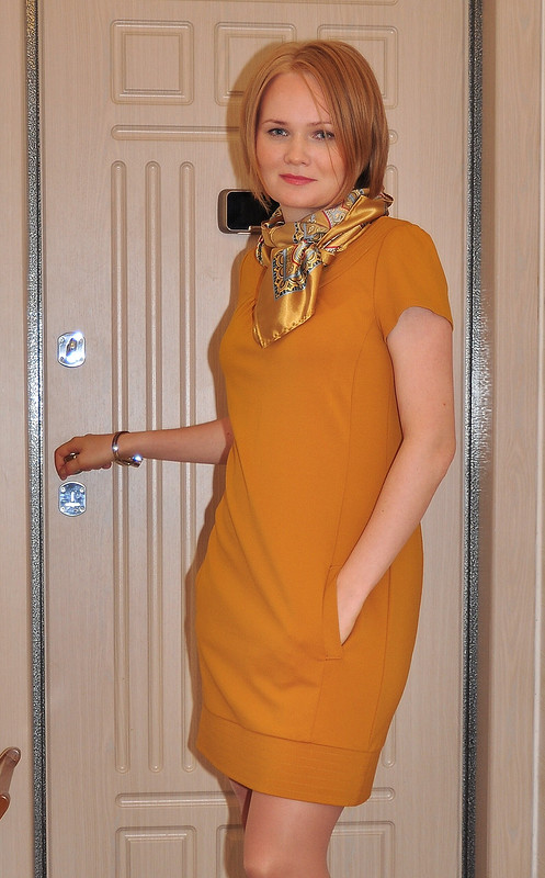 Горчичное платье от OLGA RYCHKOVA