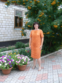 Платье цвета тыквы