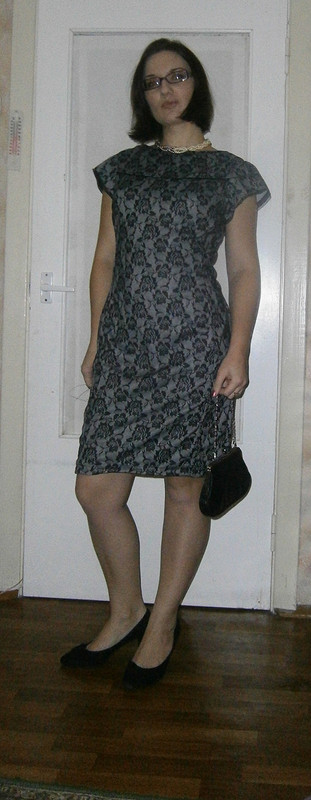 платье-футляр из ткани с гипюром от nika27