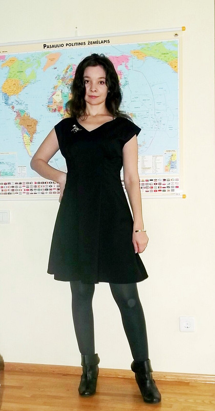 Черное платье в полоску от Лентяйка