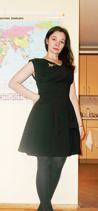 Черное платье в полоску от Лентяйка