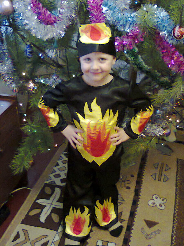 Огненный костюм для мальчика