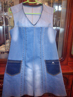 Работа с названием Платье-сарафан из старых джинсов