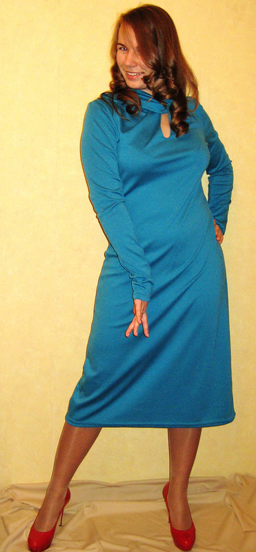 Трикотажное платье от OLY666