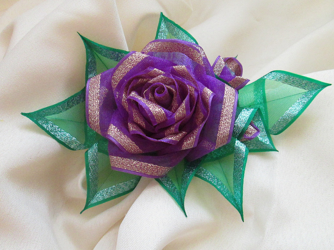 Заколка «Фиолетовая роза» от Dekorativnaya