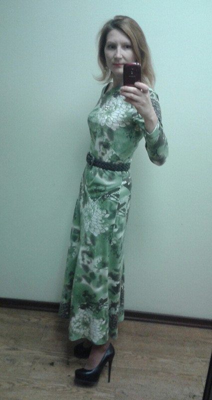 Платье зеленое длинное от Станечка