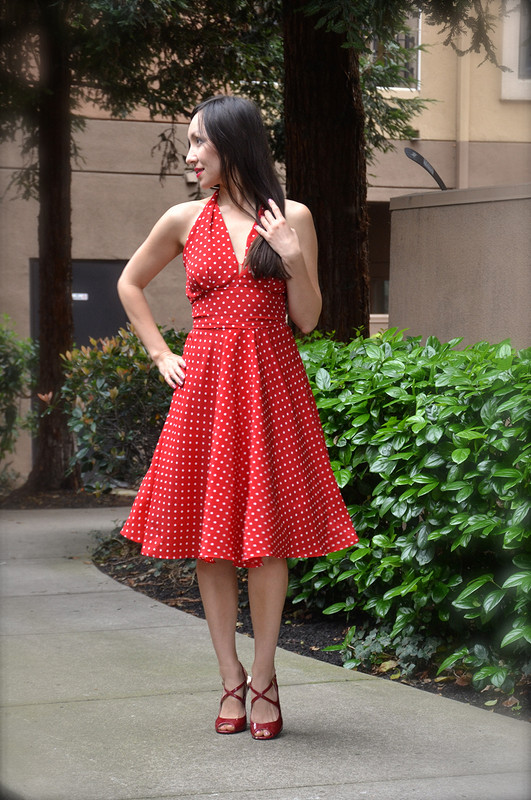 Красное платье в горошек от Lizanika