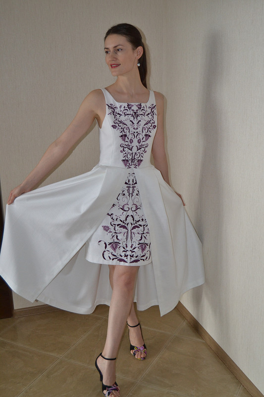 Платье с ручной вышивкой от MissCouturière